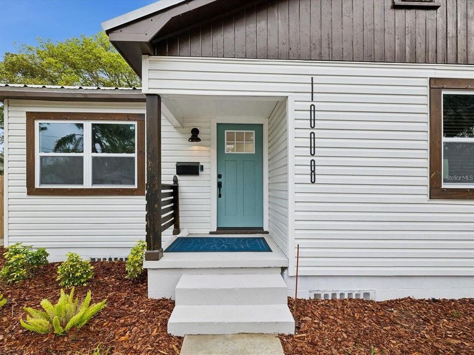 For Rent: $2,600 (3 beds, 2 baths, 1264 Square Feet)