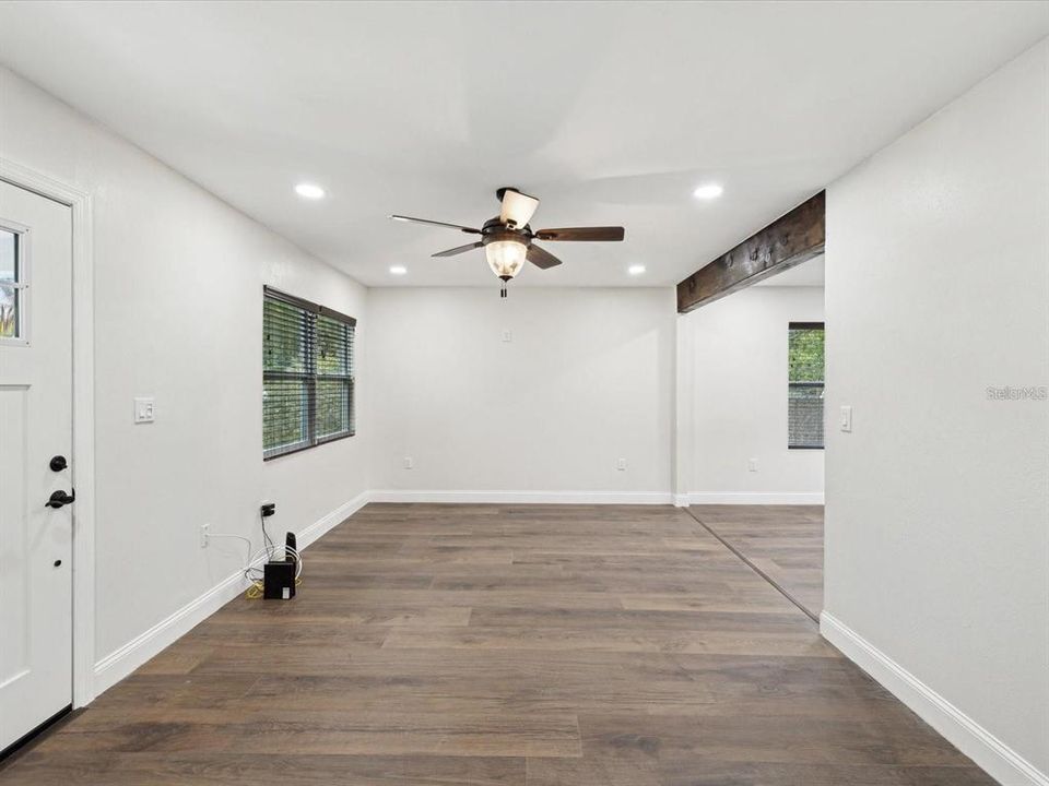 For Rent: $2,600 (3 beds, 2 baths, 1264 Square Feet)