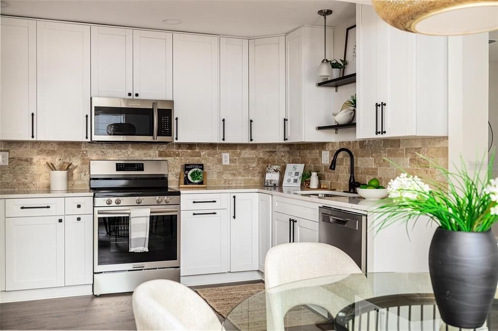 For Rent: $2,600 (3 beds, 2 baths, 1264 Square Feet)