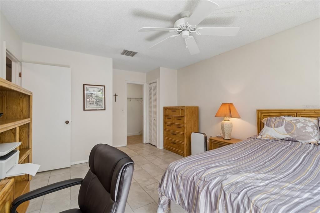 For Sale: $299,000 (2 beds, 2 baths, 1320 Square Feet)