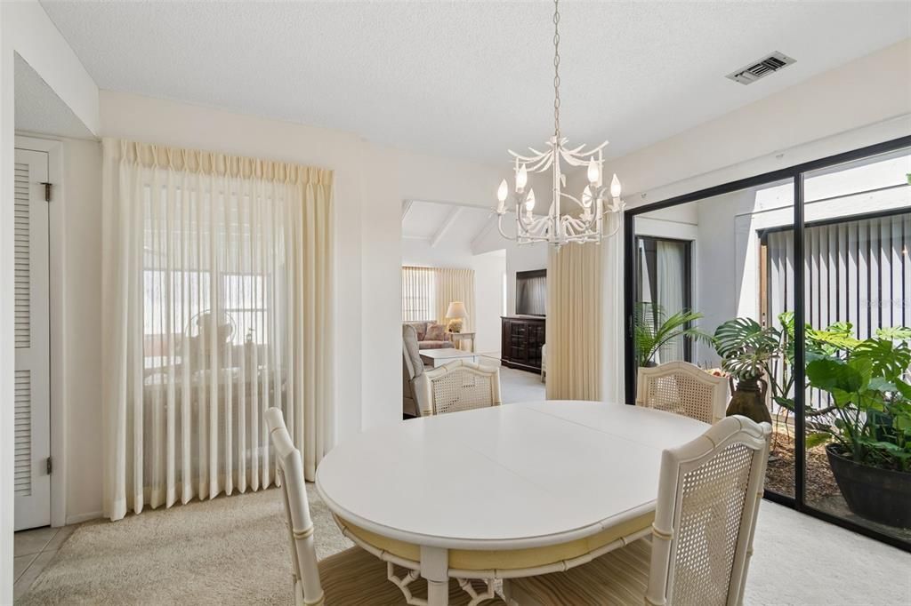 For Sale: $299,000 (2 beds, 2 baths, 1320 Square Feet)