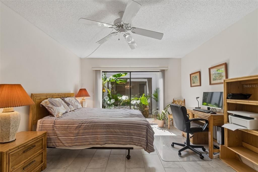 For Sale: $299,000 (2 beds, 2 baths, 1320 Square Feet)