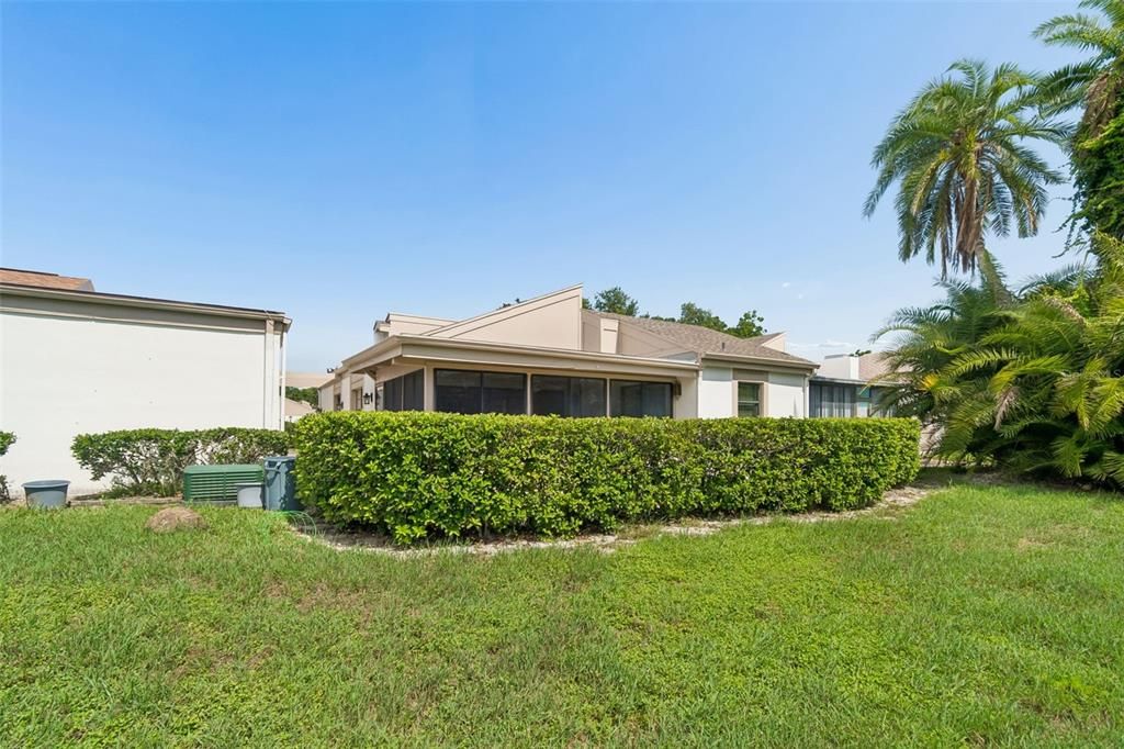 For Sale: $299,000 (2 beds, 2 baths, 1320 Square Feet)