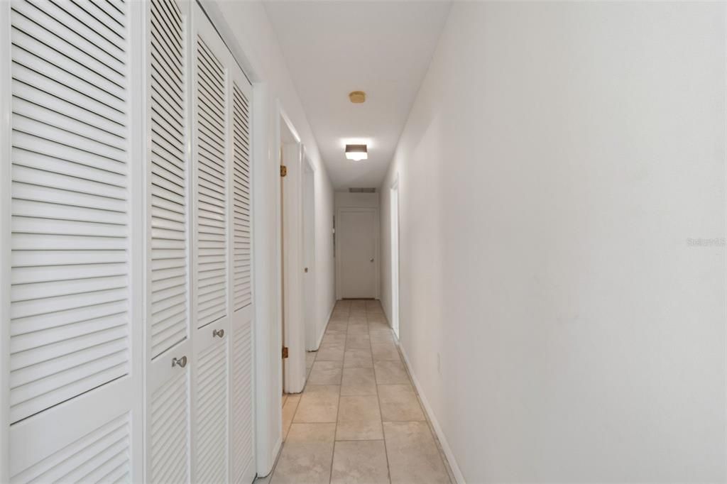 For Sale: $299,000 (2 beds, 2 baths, 1320 Square Feet)
