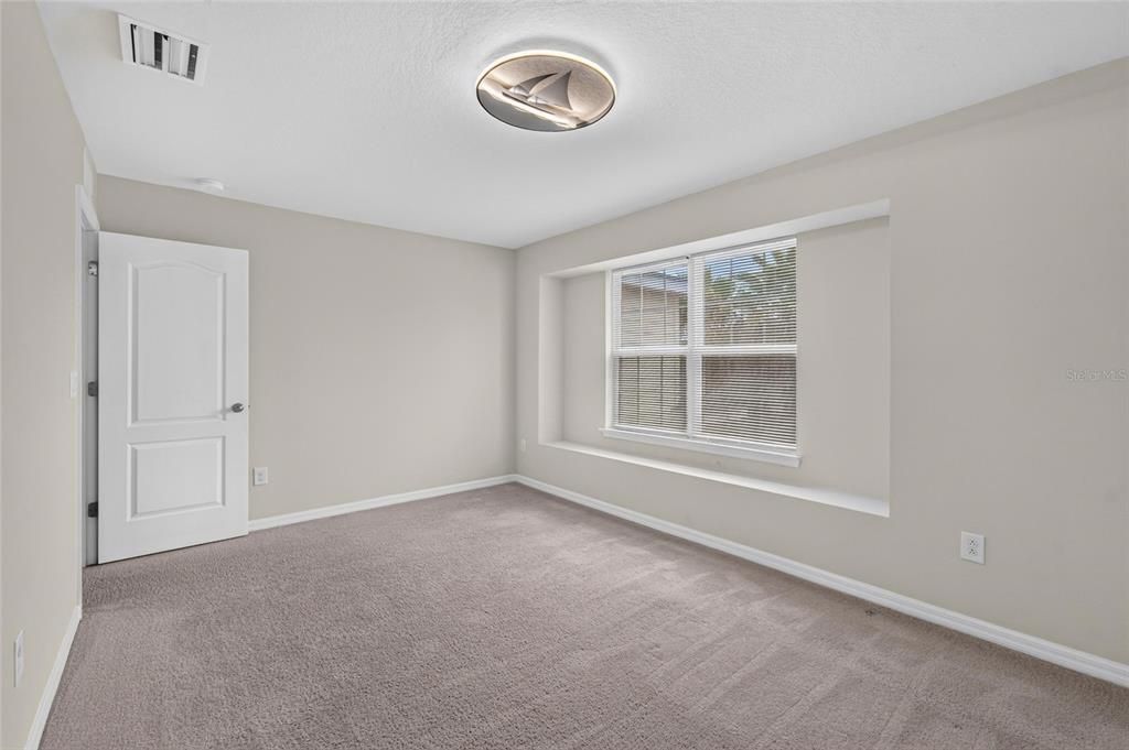 For Sale: $580,000 (4 beds, 3 baths, 3499 Square Feet)
