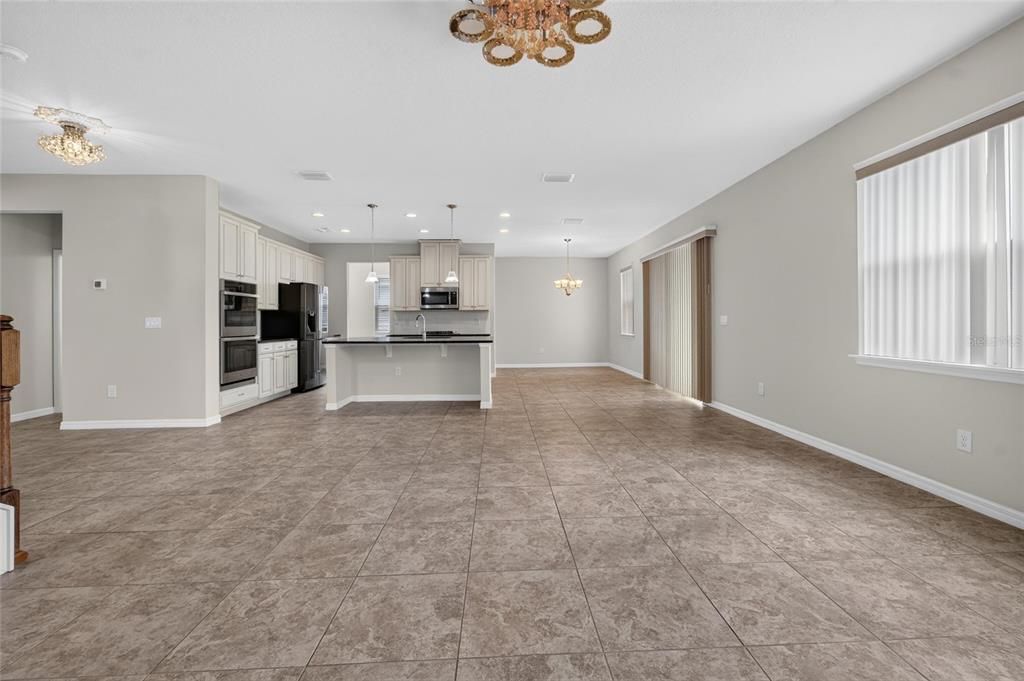 For Sale: $580,000 (4 beds, 3 baths, 3499 Square Feet)