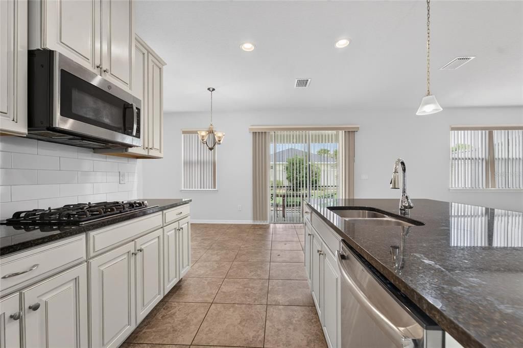 For Sale: $580,000 (4 beds, 3 baths, 3499 Square Feet)