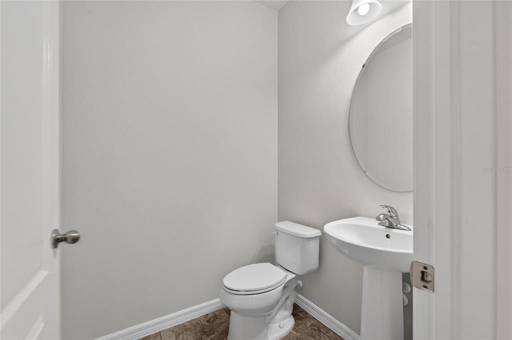 For Sale: $580,000 (4 beds, 3 baths, 3499 Square Feet)