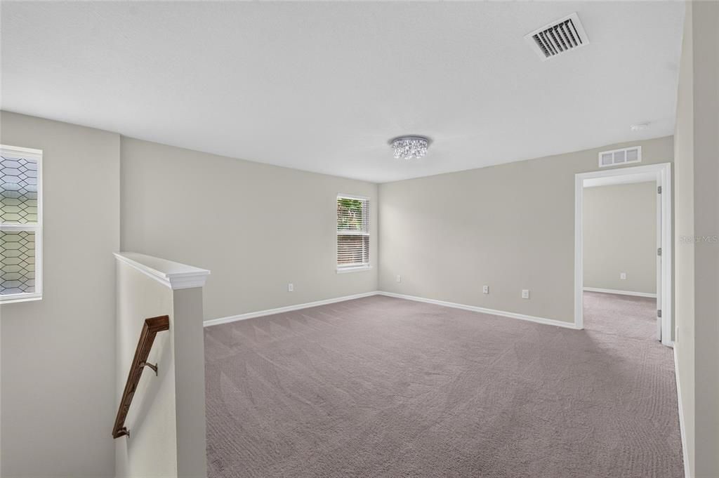 For Sale: $580,000 (4 beds, 3 baths, 3499 Square Feet)