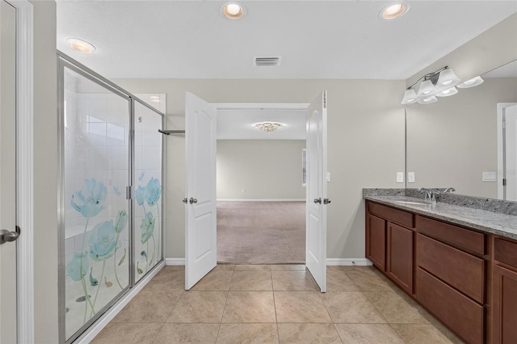 For Sale: $580,000 (4 beds, 3 baths, 3499 Square Feet)