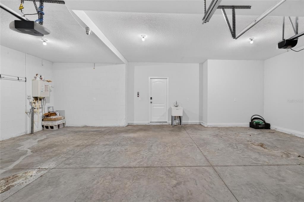 For Sale: $580,000 (4 beds, 3 baths, 3499 Square Feet)