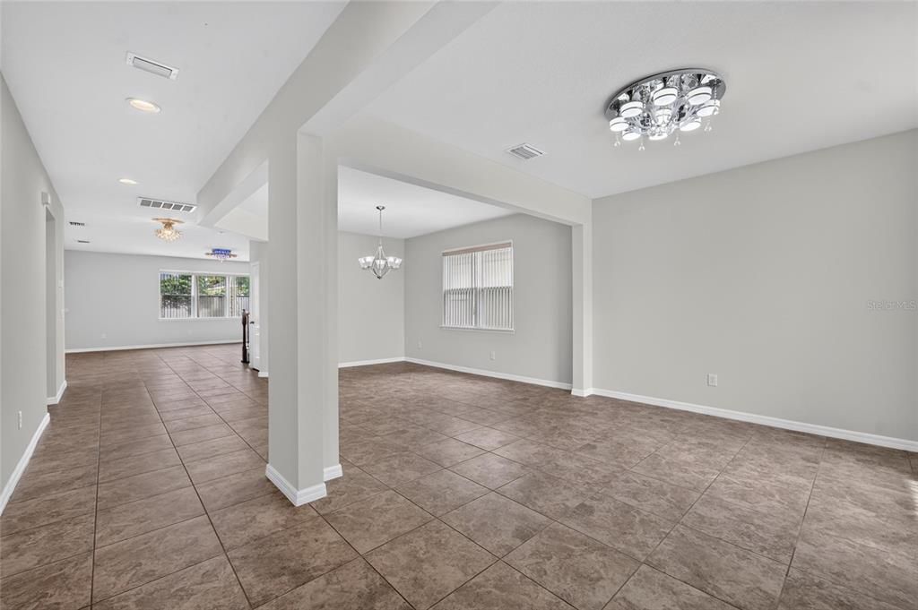 For Sale: $580,000 (4 beds, 3 baths, 3499 Square Feet)