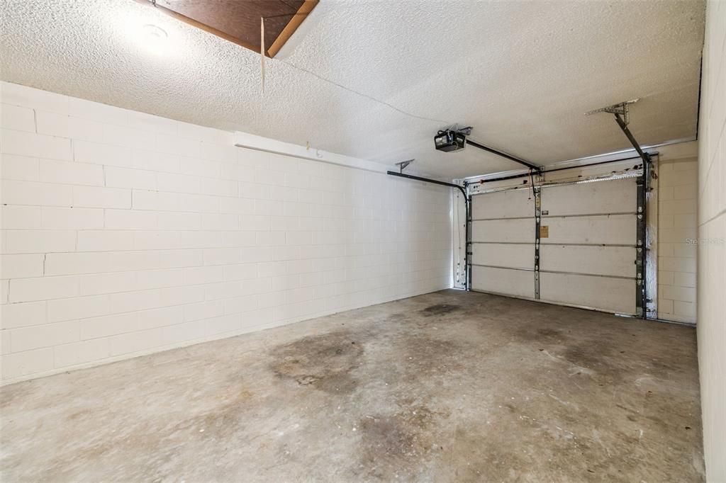 For Sale: $535,000 (4 beds, 0 baths, 2113 Square Feet)