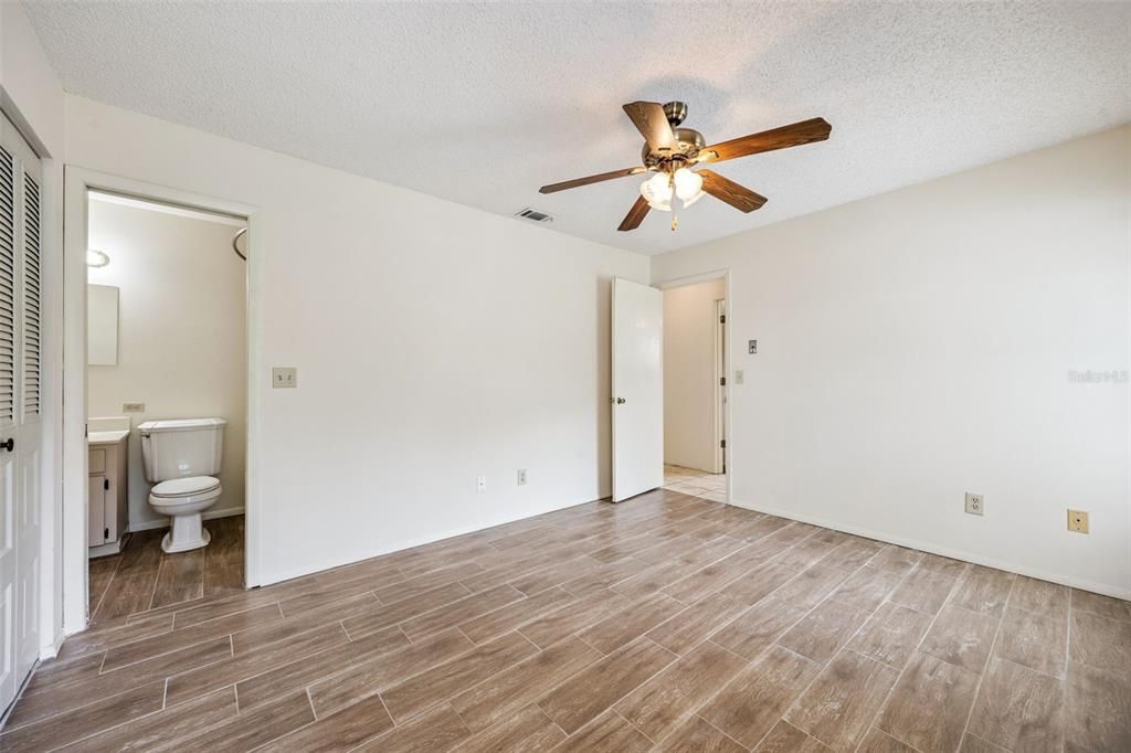 For Sale: $535,000 (4 beds, 0 baths, 2113 Square Feet)