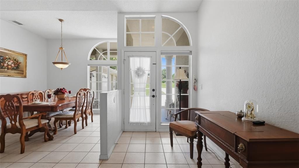 En Venta: $435,000 (4 camas, 3 baños, 2236 Pies cuadrados)
