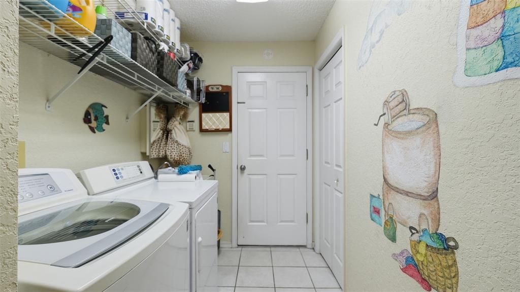 En Venta: $435,000 (4 camas, 3 baños, 2236 Pies cuadrados)