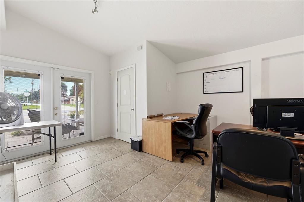 En Venta: $649,000 (0 camas, 0 baños, 2379 Pies cuadrados)