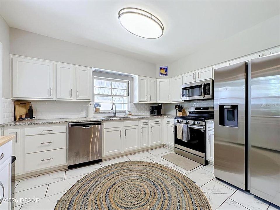 For Sale: $369,900 (3 beds, 1 baths, 1453 Square Feet)