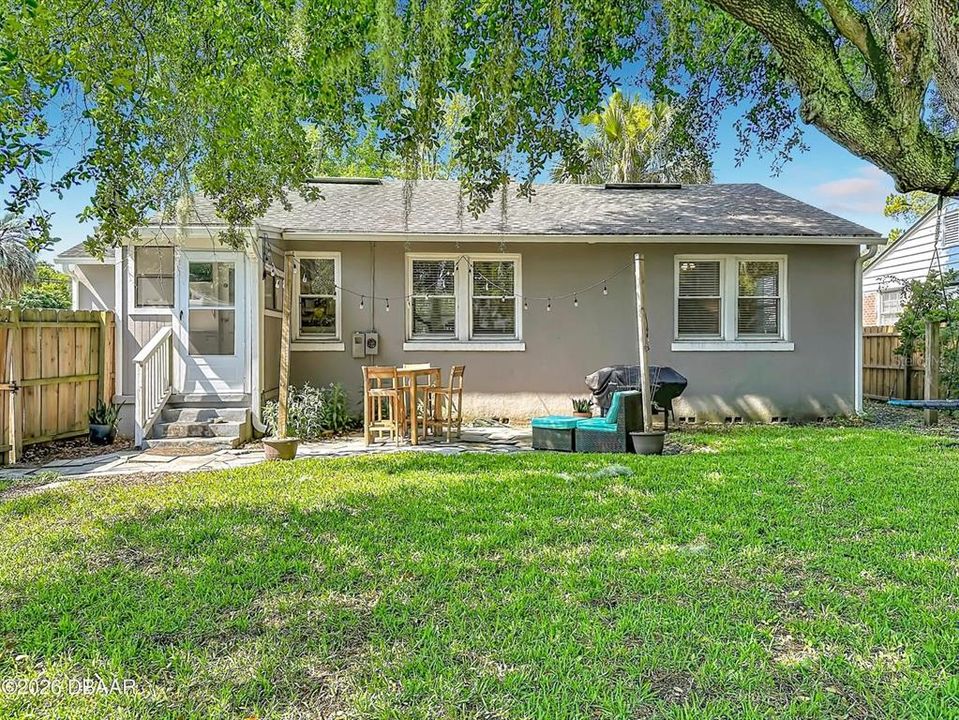 For Sale: $369,900 (3 beds, 1 baths, 1453 Square Feet)