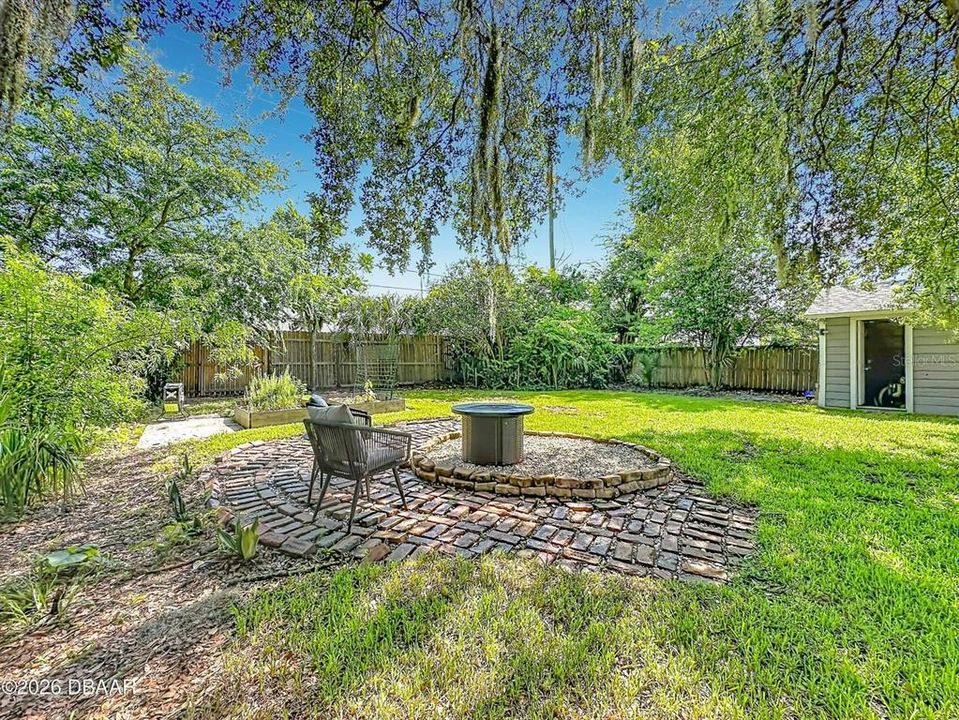 For Sale: $369,900 (3 beds, 1 baths, 1453 Square Feet)
