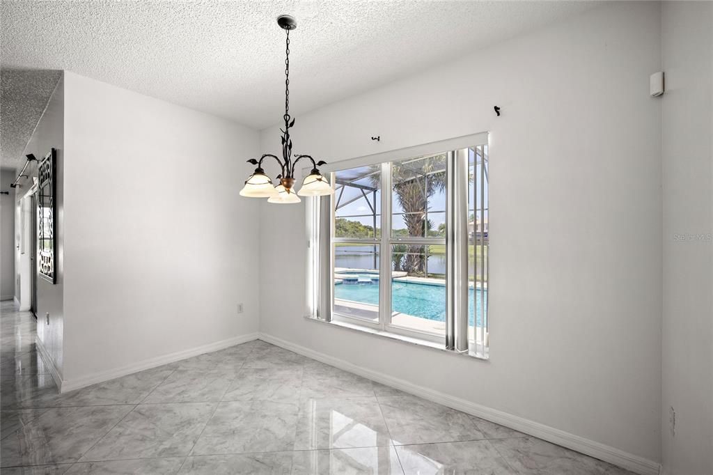 Activo con contrato: $499,990 (4 camas, 3 baños, 2869 Pies cuadrados)