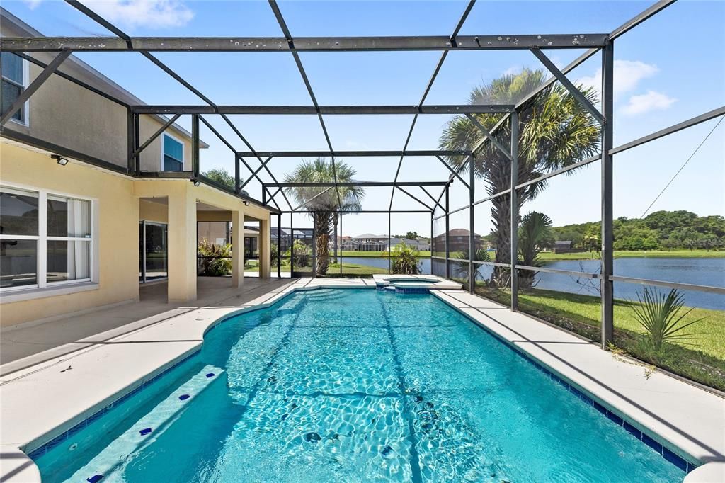 Activo con contrato: $499,990 (4 camas, 3 baños, 2869 Pies cuadrados)
