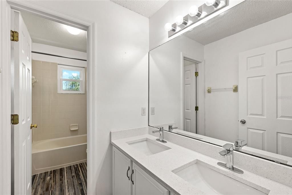 Activo con contrato: $499,990 (4 camas, 3 baños, 2869 Pies cuadrados)