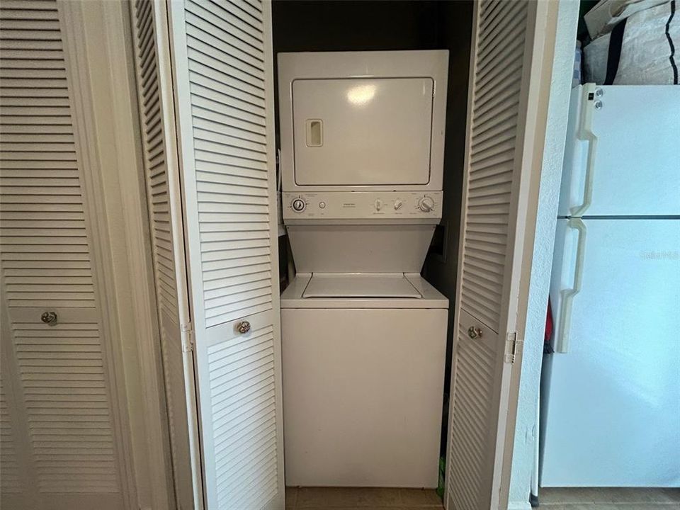 For Rent: $2,100 (2 beds, 2 baths, 1080 Square Feet)