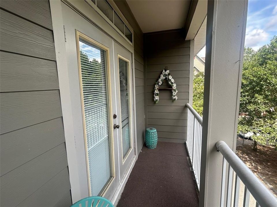 For Rent: $2,100 (2 beds, 2 baths, 1080 Square Feet)