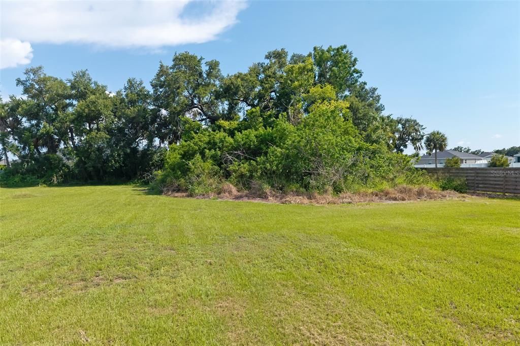 待售: $249,000 (0.71 acres)