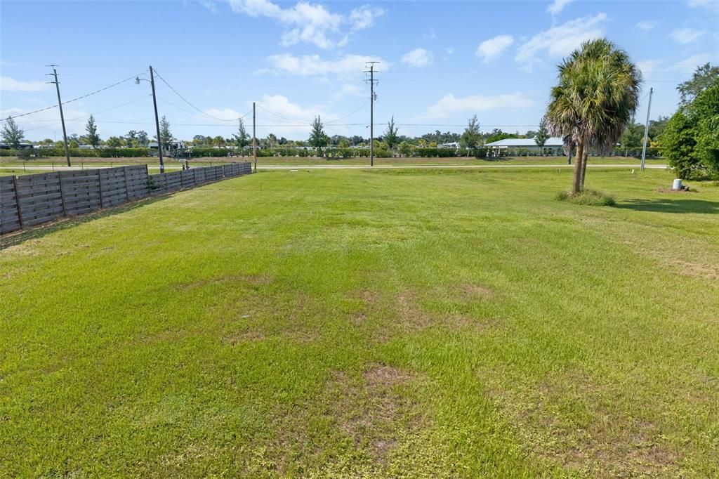 待售: $249,000 (0.71 acres)