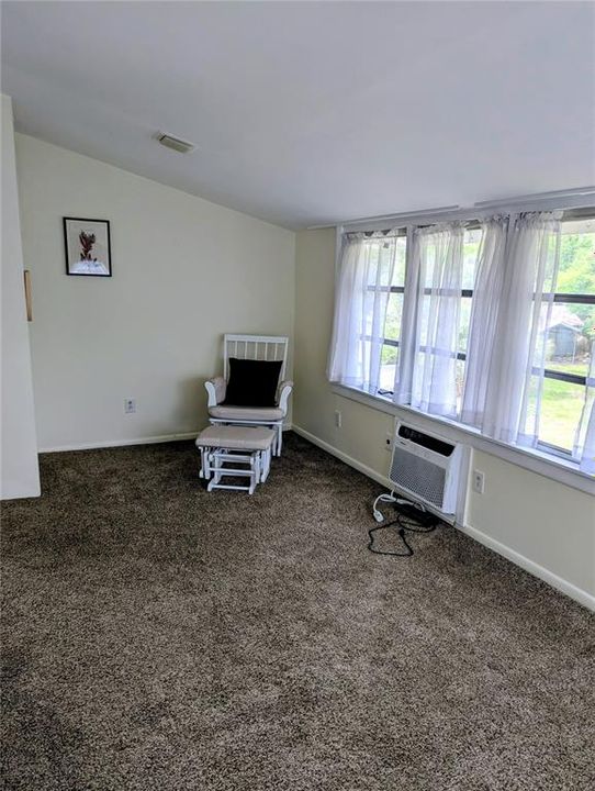 For Rent: $1,225 (2 beds, 1 baths, 1226 Square Feet)