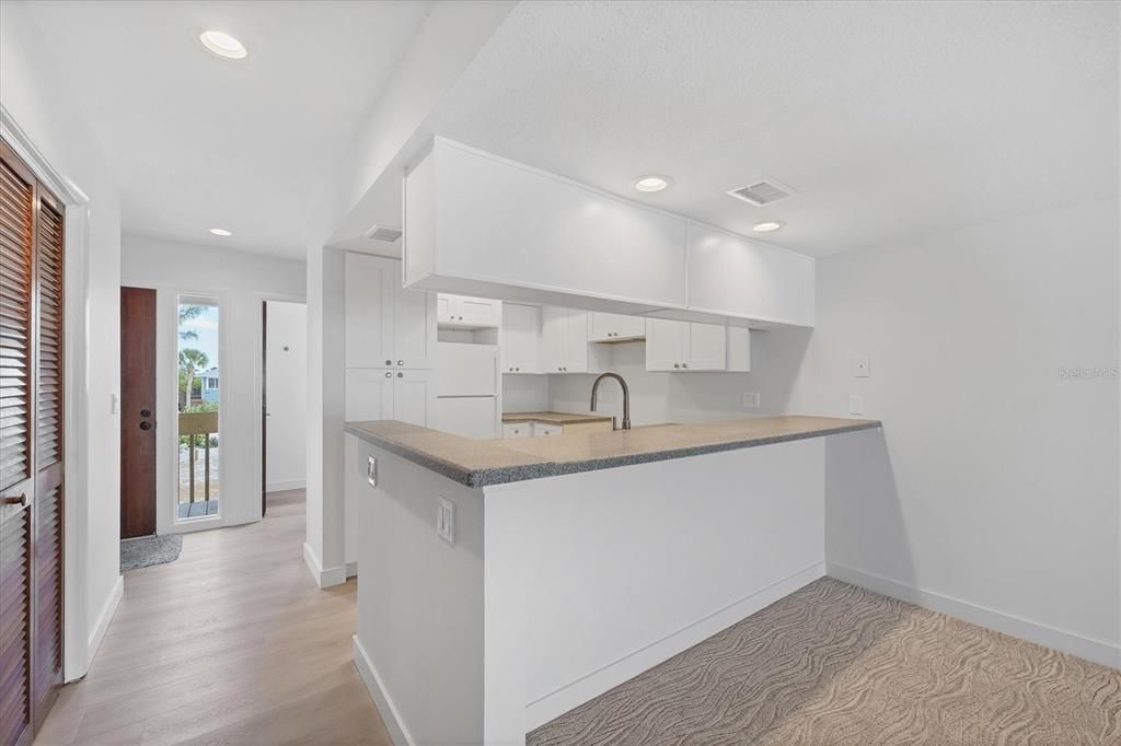 For Sale: $874,900 (2 beds, 2 baths, 1347 Square Feet)