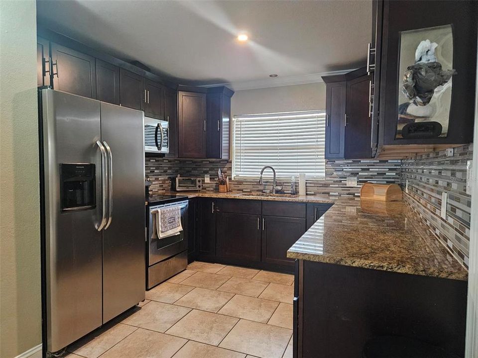 En Venta: $549,990 (4 camas, 2 baños, 2251 Pies cuadrados)