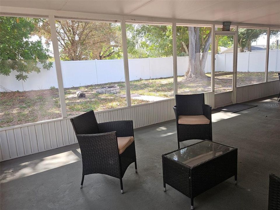 En Venta: $549,990 (4 camas, 2 baños, 2251 Pies cuadrados)
