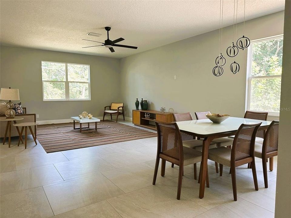 En Venta: $599,900 (4 camas, 4 baños, 2724 Pies cuadrados)