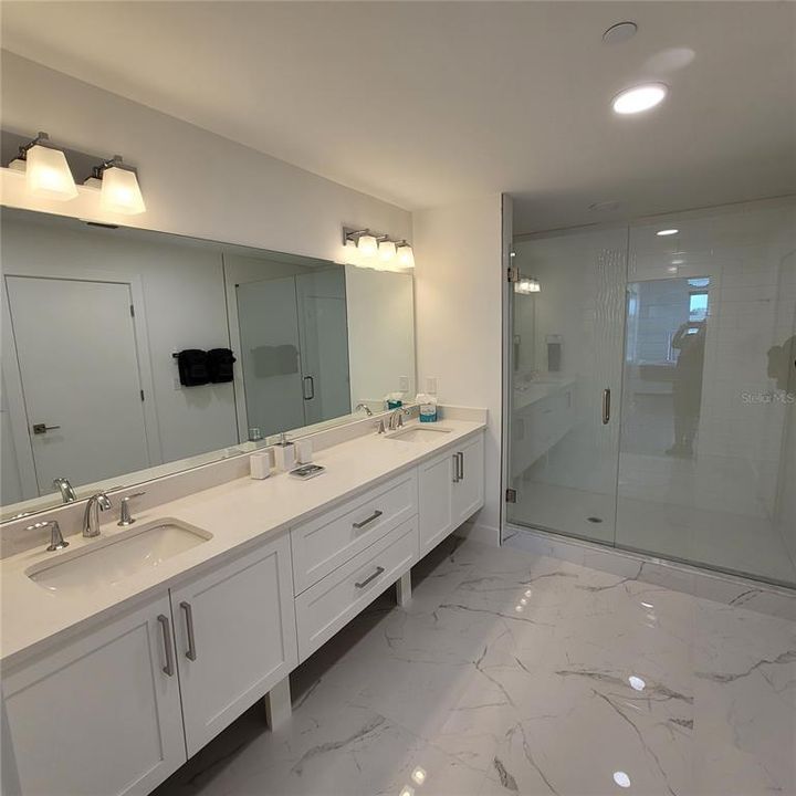 В аренду: $4,500 (3 спален, 2 ванн, 1784 Квадратных фут)