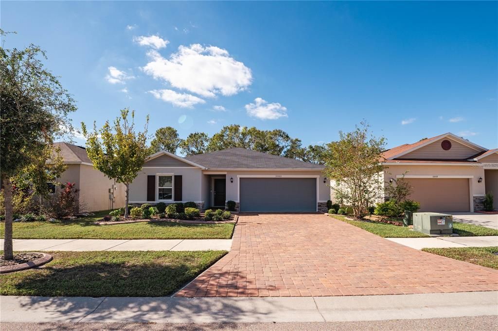 For Rent: $2,200 (3 beds, 2 baths, 1288 Square Feet)