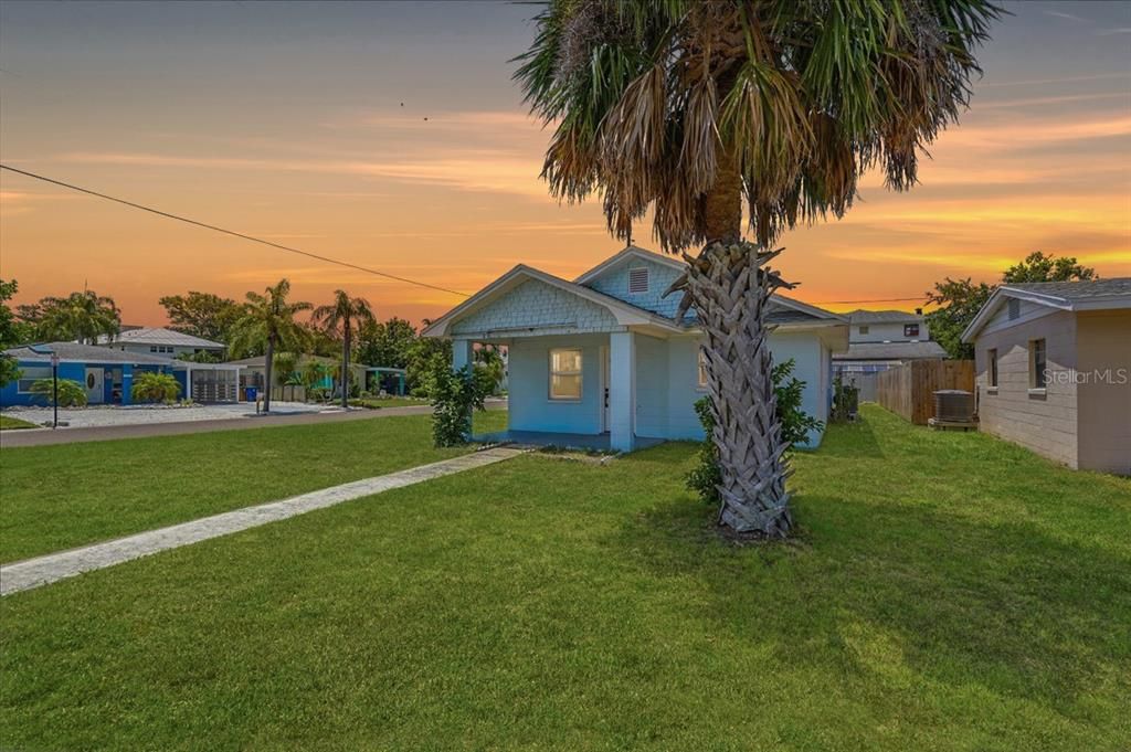 En Venta: $499,900 (2 camas, 1 baños, 768 Pies cuadrados)