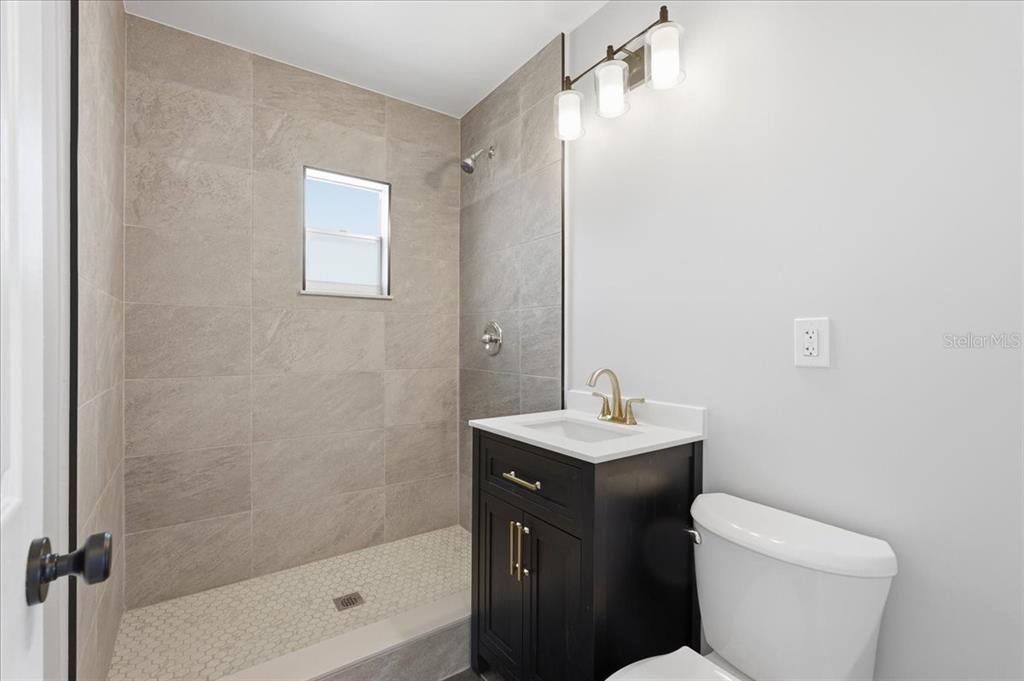 En Venta: $499,900 (2 camas, 1 baños, 768 Pies cuadrados)