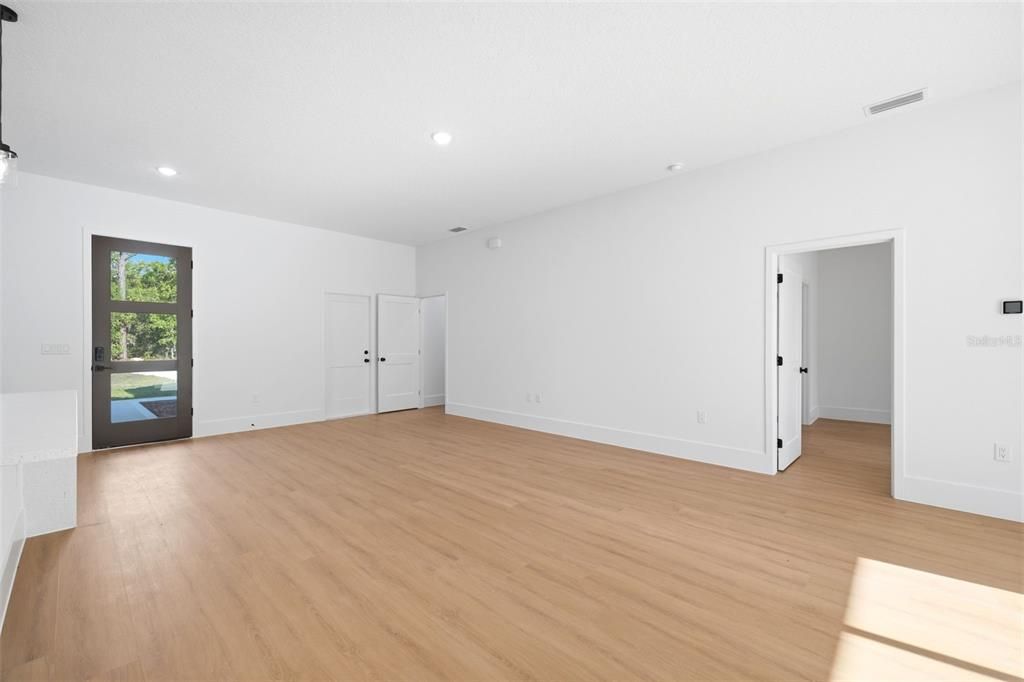 En Venta: $394,990 (4 camas, 2 baños, 1799 Pies cuadrados)