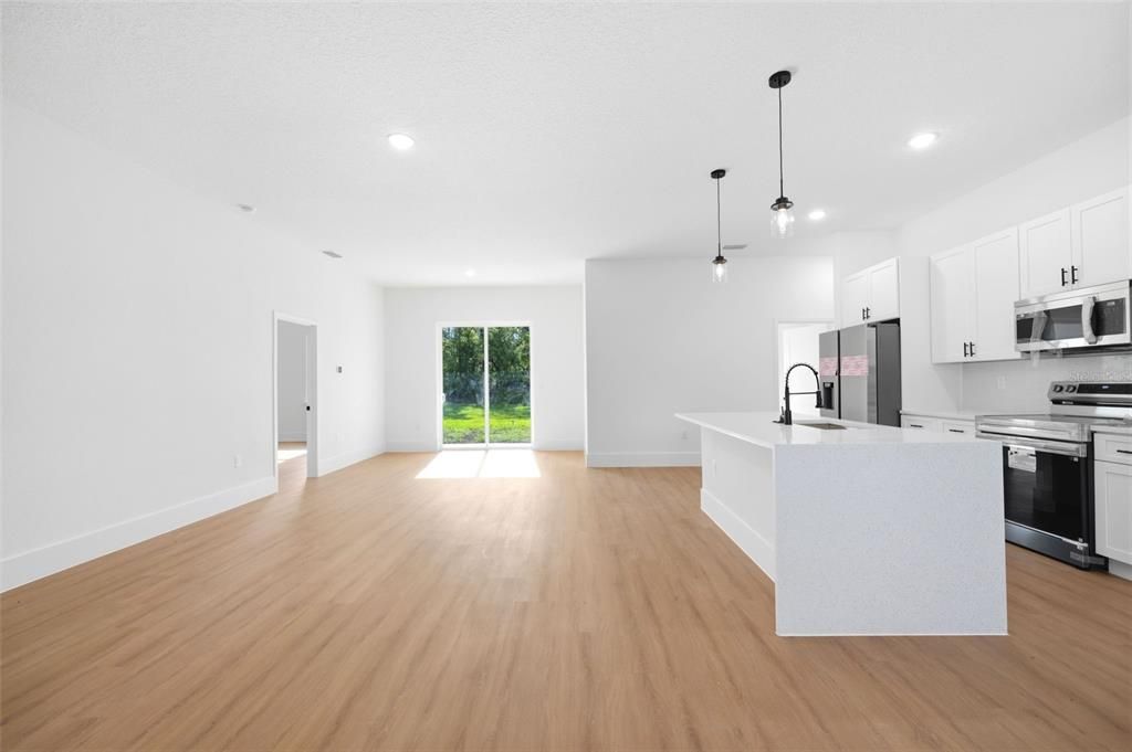 En Venta: $394,990 (4 camas, 2 baños, 1799 Pies cuadrados)