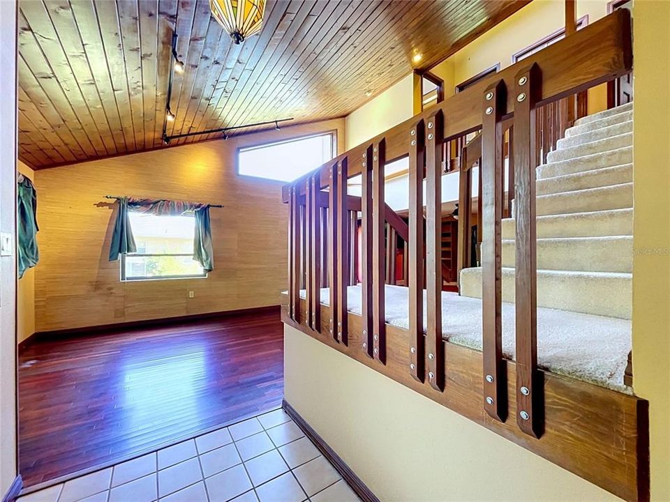 На продажу: $395,000 (3 спален, 3 ванн, 2430 Квадратных фут)