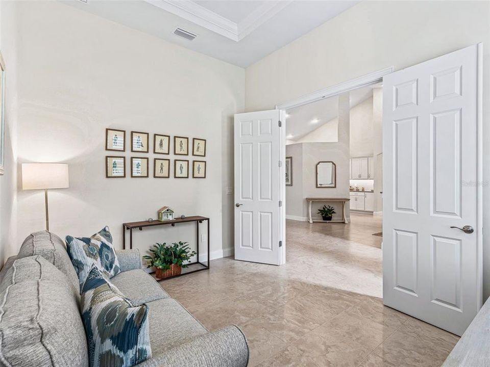 En Venta: $725,000 (3 camas, 2 baños, 2523 Pies cuadrados)