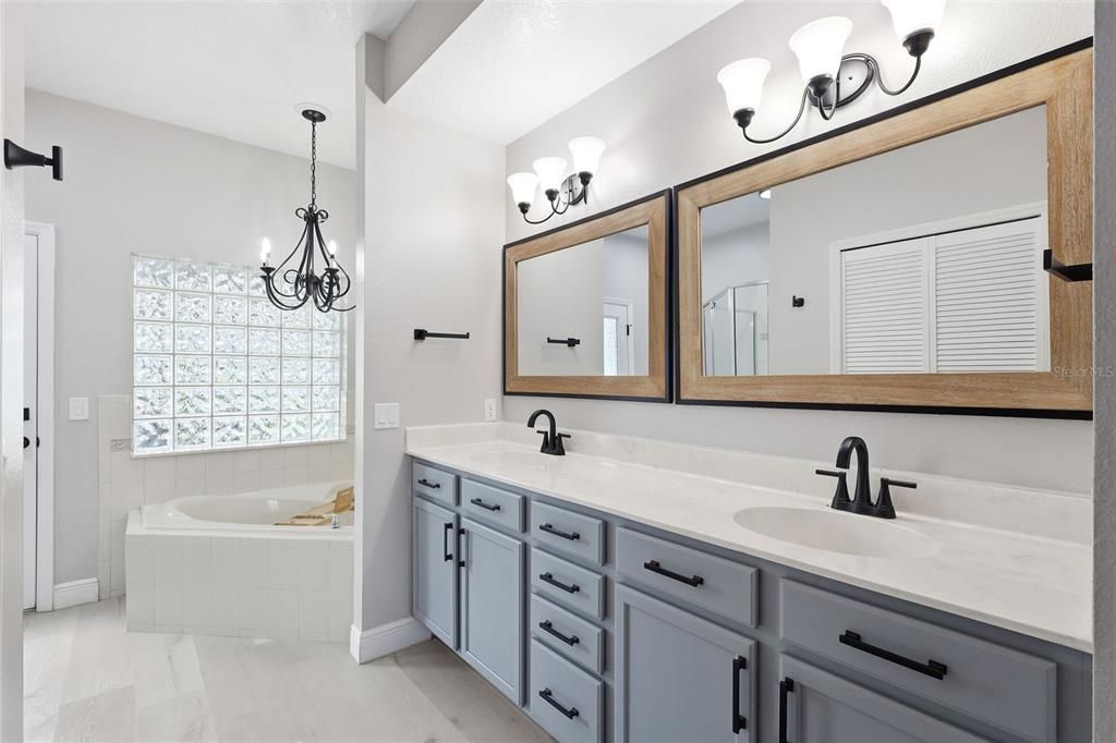 For Sale: $438,000 (4 beds, 2 baths, 2503 Square Feet)