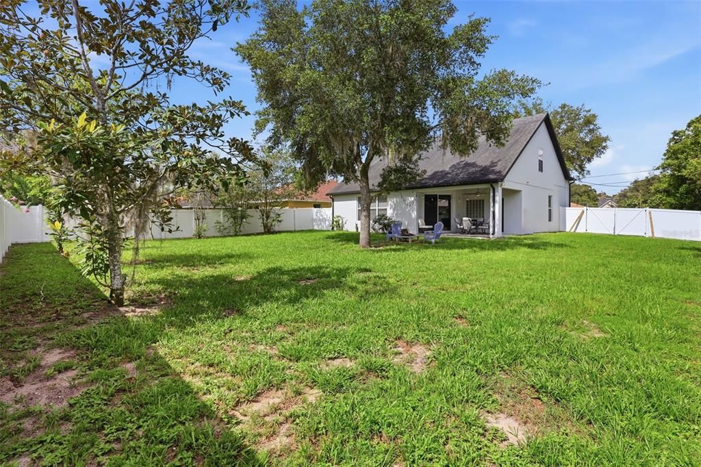 For Sale: $438,000 (4 beds, 2 baths, 2503 Square Feet)