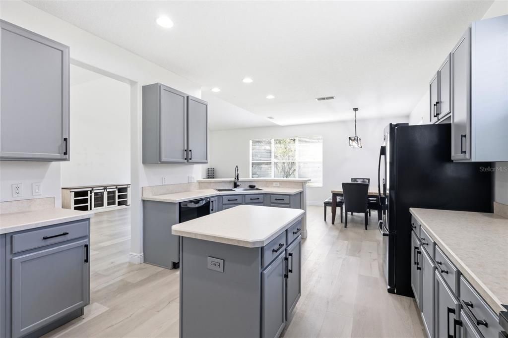 For Sale: $438,000 (4 beds, 2 baths, 2503 Square Feet)