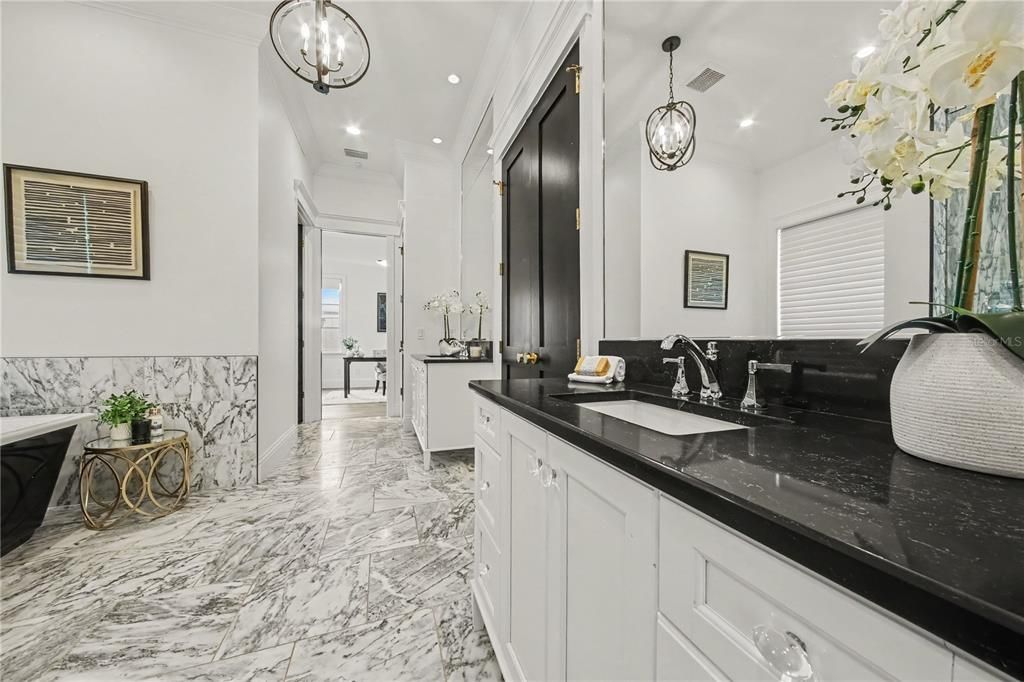 For Sale: $2,195,000 (4 beds, 4 baths, 3691 Square Feet)