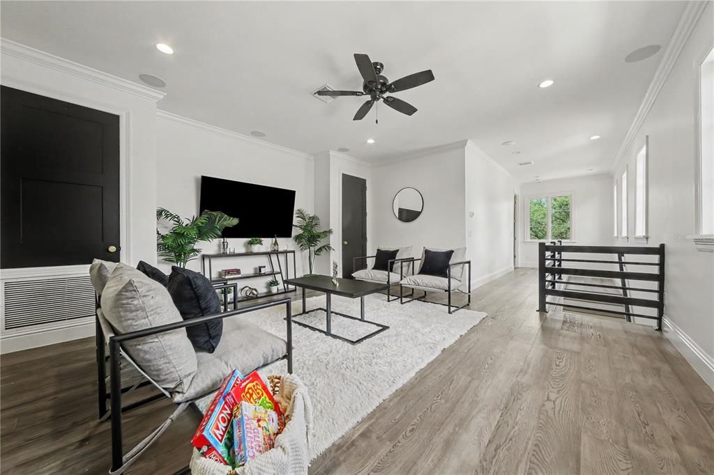 For Sale: $2,195,000 (4 beds, 4 baths, 3691 Square Feet)