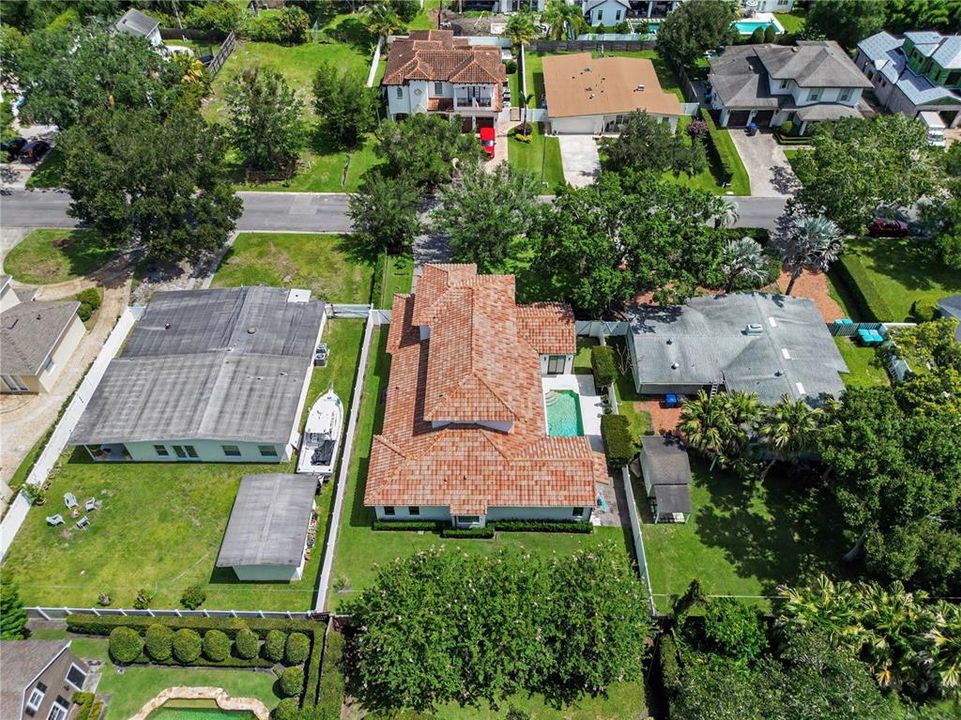 For Sale: $2,195,000 (4 beds, 4 baths, 3691 Square Feet)